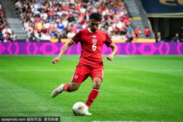 4500万身价却无人问津!大卫从法甲射手王到转会市场弃儿的惊人反转