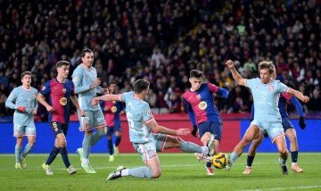 皇马下课威胁加码!安切洛蒂面临巴萨苦战,高层面子问题凸显