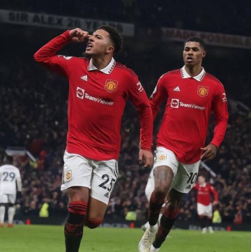 曼联的高薪困境：混子球员拒绝降薪，年轻球员恐受影响